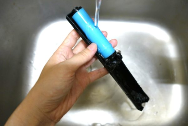 キャンドゥの携帯粘着クリーナーは水で洗って繰り返し使える
