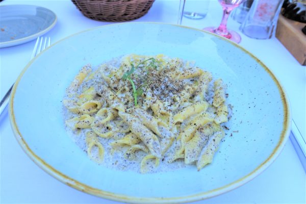 ザグレブのおすすめのレストラン！イタリア料理店「Agava」でトリュフのパスタをいただいた！