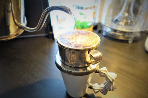 ステンレスコーヒーフィルターのドリッパーで淹れたコーヒーは断然美味しい！CASUAL PRODUCT カフェテリア