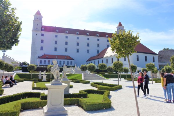 スロバキアのブラチスラバ城への行き方