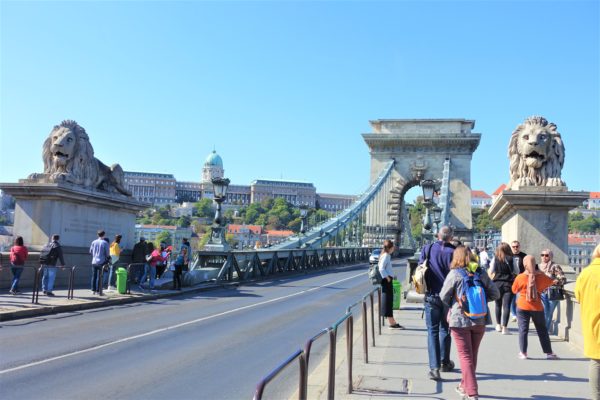 【ブダペスト】セーチェーニ鎖橋に行ってきた！ブダ地区とペスト地区を結ぶ美しい橋！