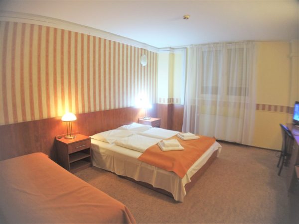 ブダペストでおすすめのホテル！アトランティックホテルは格安なのに立地よし！お部屋も清潔で文句なし！