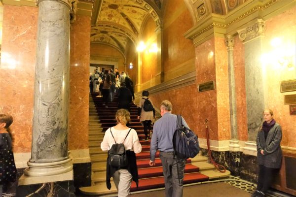 ブダペストの国立歌劇場の見学ツアー