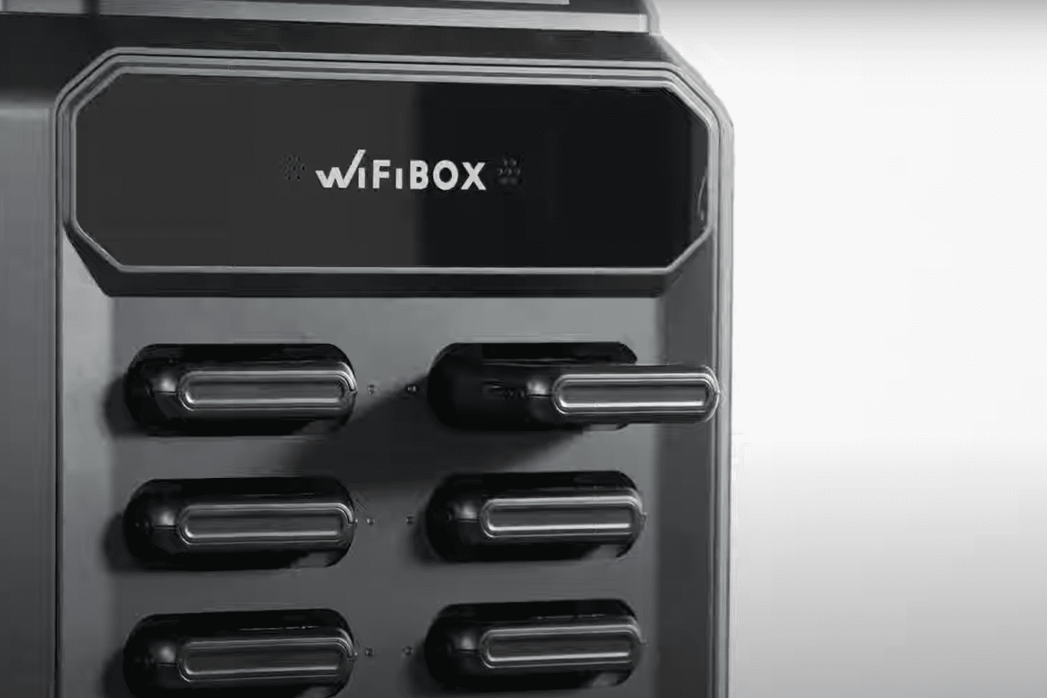 WIFIBOXをセルフ貸出BOXで受け取る方法